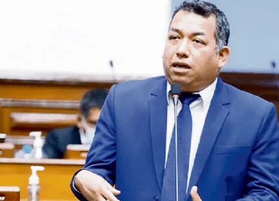 Acción Popular presenta proyecto para flexibilizar impedimento de contratación de familiares en el Estado
