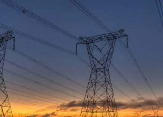 Cinco postores precalifican para concurso de 3 proyectos eléctricos por US$ 329 millones