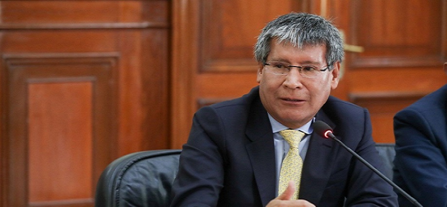 Fiscalía abre otra investigación al gobernador que prestó los Rolex a Boluarte