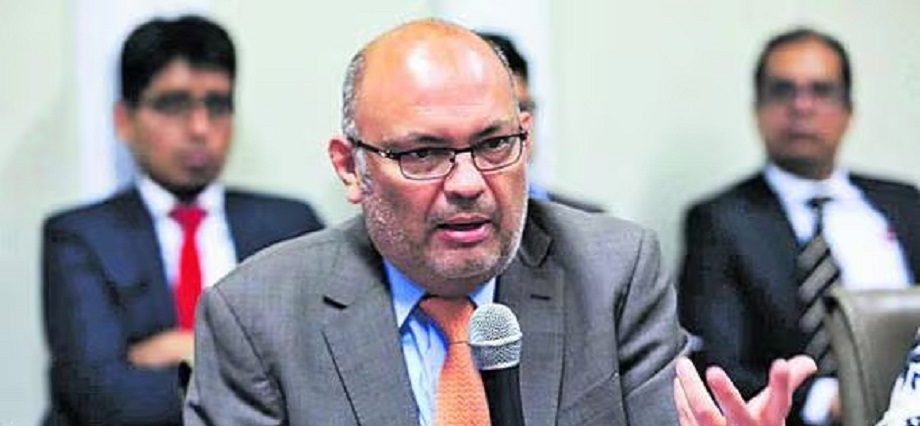 Proponen impedir a periodistas y sus familiares contratar con el Estado: qué dice el IPYS