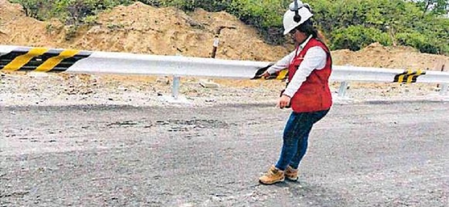 Sullana: detectan que pista nueva de más de medio millón de soles ya se está malogrando