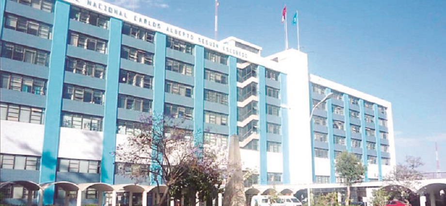 Funcionarios de EsSalud Arequipa vinculados a actos de corrupción