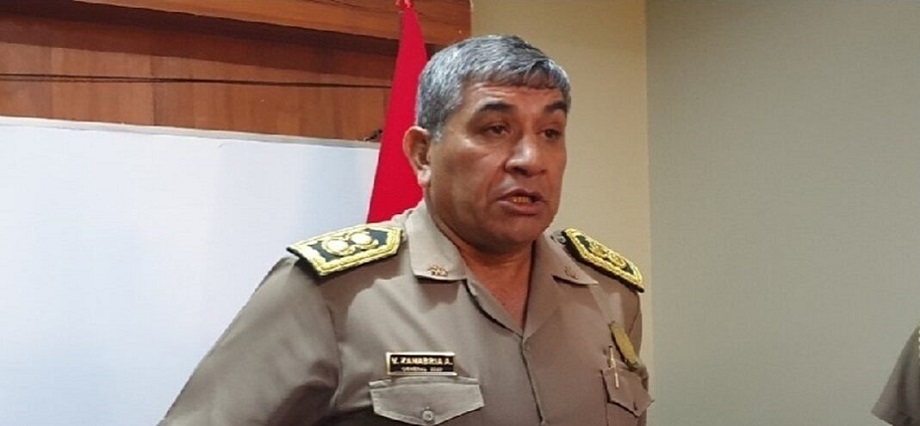 Jefe de la PNP Víctor Zanabria es nuevamente implicado en compras sobrevaloradas