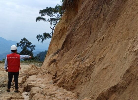 Contraloría: Obra de camino vecinal se encuentra paralizada por falta de pago a contratista