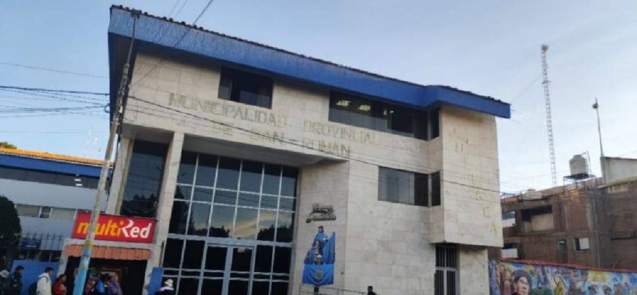 Cuestionan a Municipalidad de San Román por obra abandonada