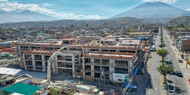 Arequipa: Gobierno Regional extiende plazo de obra de la I.E. El Gran Amauta de 300 a 952 días