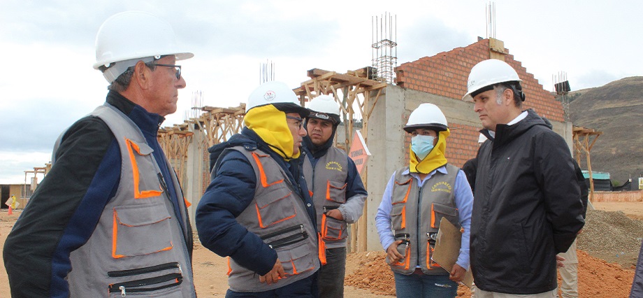 Contralor General asegura que acompañarán con mayor énfasis ejecución de obras para evitar retrasos