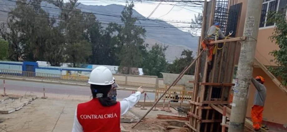 Advierten deficiencias en construcción de pistas y veredas de la Avenida Perú en San Luis