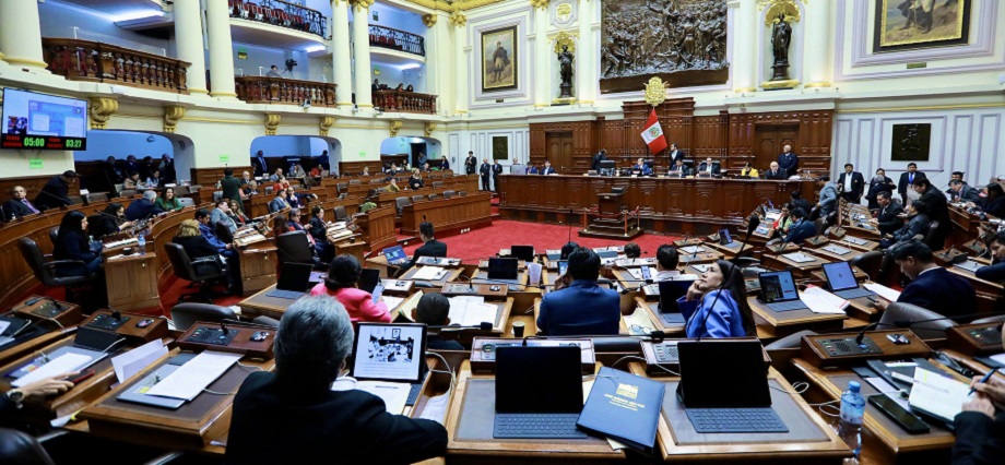 Declaran de interés nacional ejecución de diversos proyectos en 13 departamentos del Perú