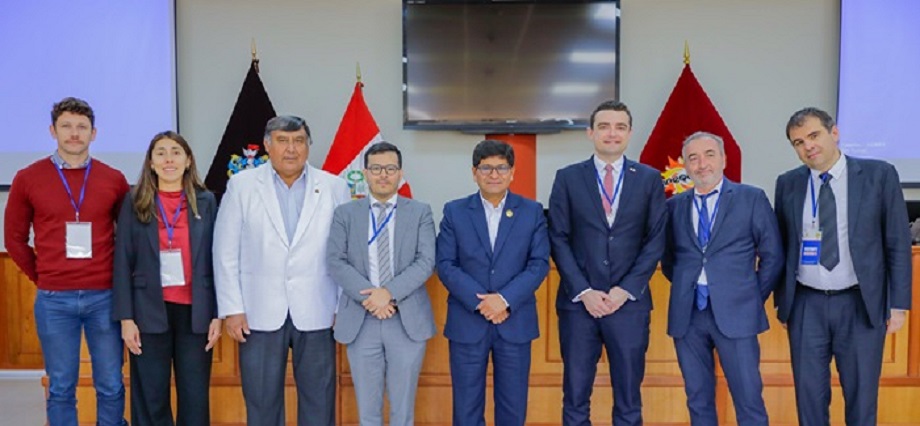 Franceses presentan propuesta para construcción de Hospital Goyeneche