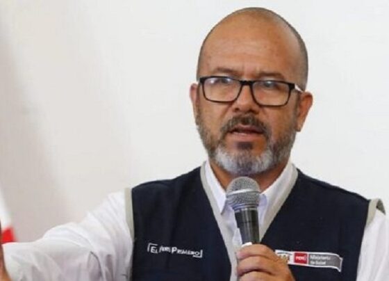 Congreso inhabilita por 10 años a exministro Víctor Zamora
