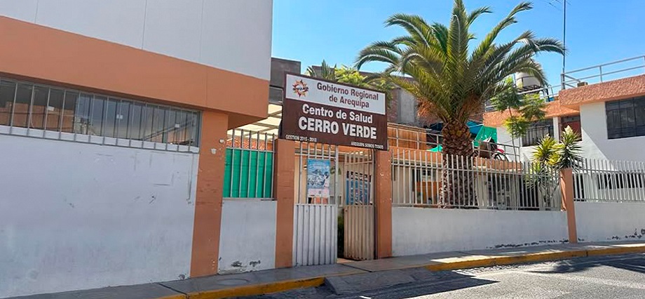 Denuncia a funcionarios por obra sobrevalorada