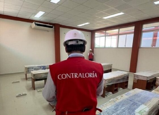 Gobierno regional recepcionó obra con mobiliario escolar deficiente