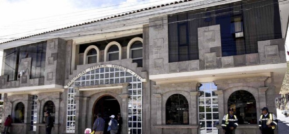 Chucuito: Identifican irregularidades en compras de útiles de oficina