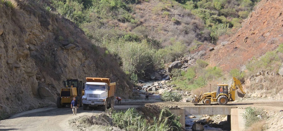 Por fin absolvieron consultas e integraron bases de licitación del asfaltado Rancho – Panao