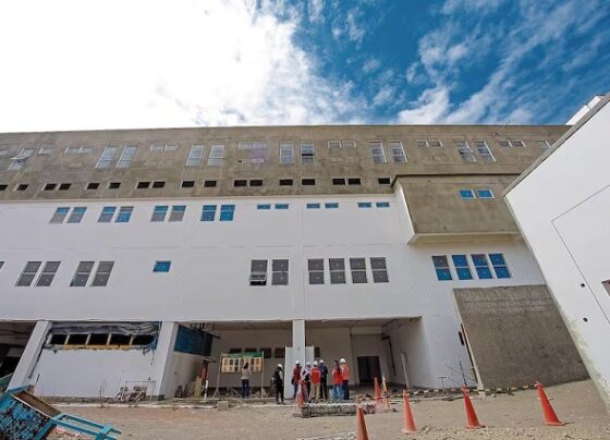Sin plazos para usar equipos médicos almacenados en obras inconclusas de Arequipa