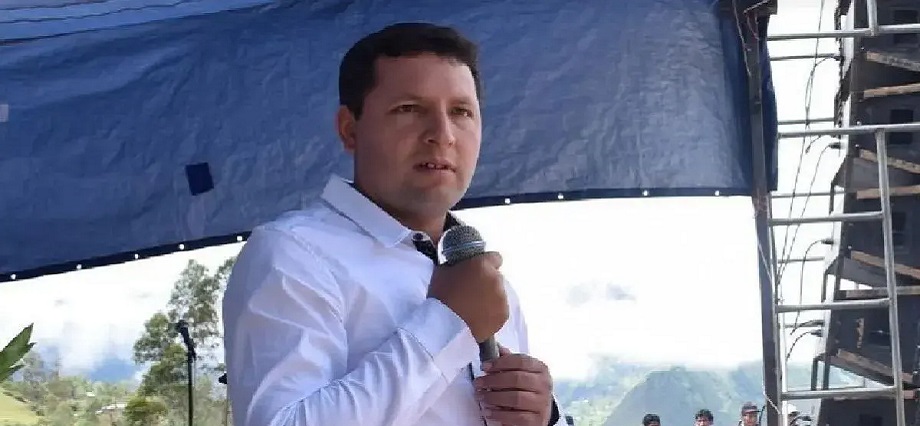 Ordenan captura de ex alcalde de Anguía, José Nenil Medina