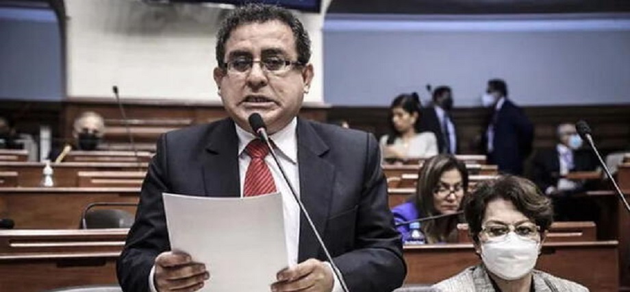 Poder Judicial sentencia a congresista Luis Picón a más de 4 años de pena suspendida por el delito de negociación incompatible