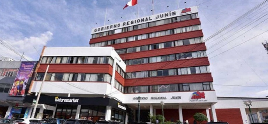 Contraloría detecta irregularidades en compra de volquetes para el Gobierno Regional de Junín