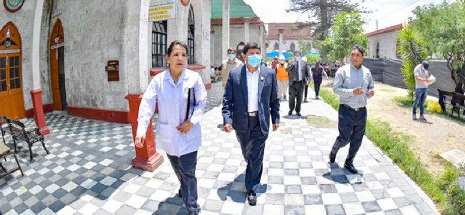 Compra de equipos de rayos X para hospital Goyeneche se entrampa por reclamo técnico
