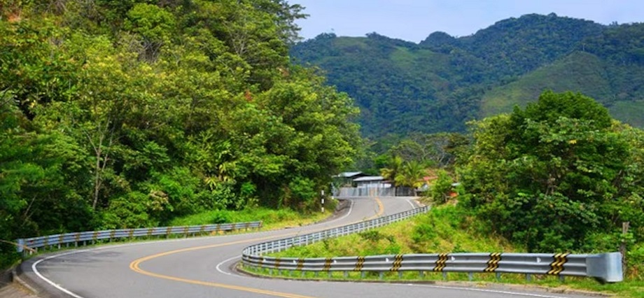 AFIN: Perú tardaría siglos en tener carreteras de calidad si se depende solo de obra pública