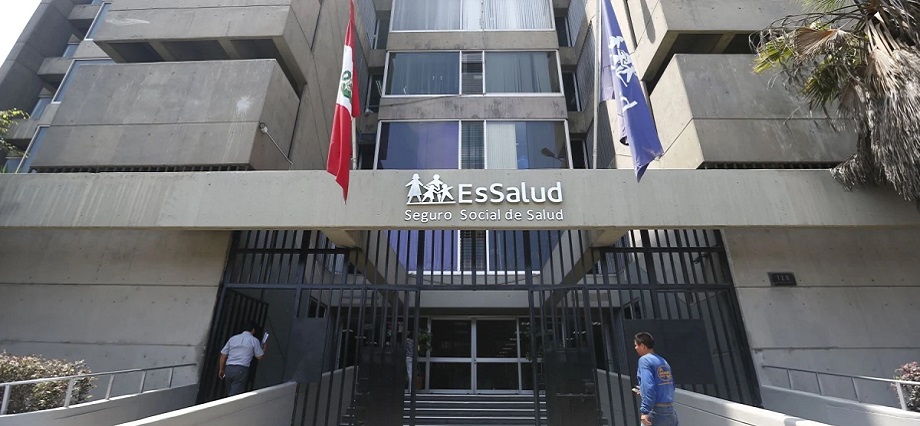 Denuncian que EsSalud enfrenta deudas millonarias con empresas proveedoras desde 2020