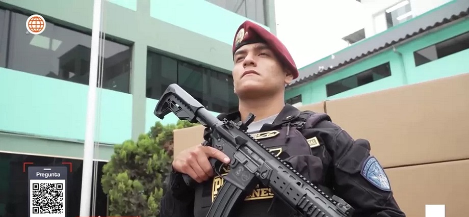 Fusiles nuevos siguen guardados por falta de balas en la Policía