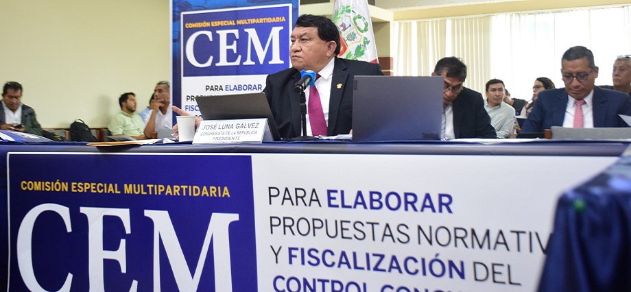Contraloría sancionará a quienes toleren corrupción en obras públicas