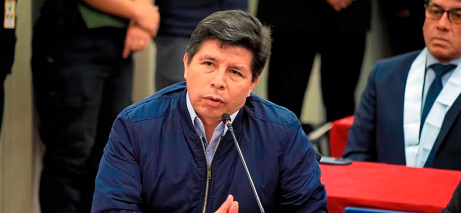 Denuncian a Pedro Castillo, ministros y legisladores por negociar licitaciones