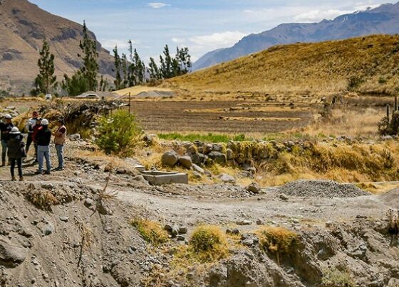 Advierten paralización de obras en canales de Maca y Achoma