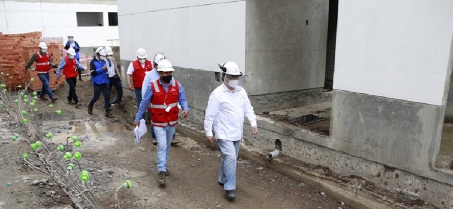 Contraloría detectó y advirtió favorecimiento en obra del hospital de Huarmaca