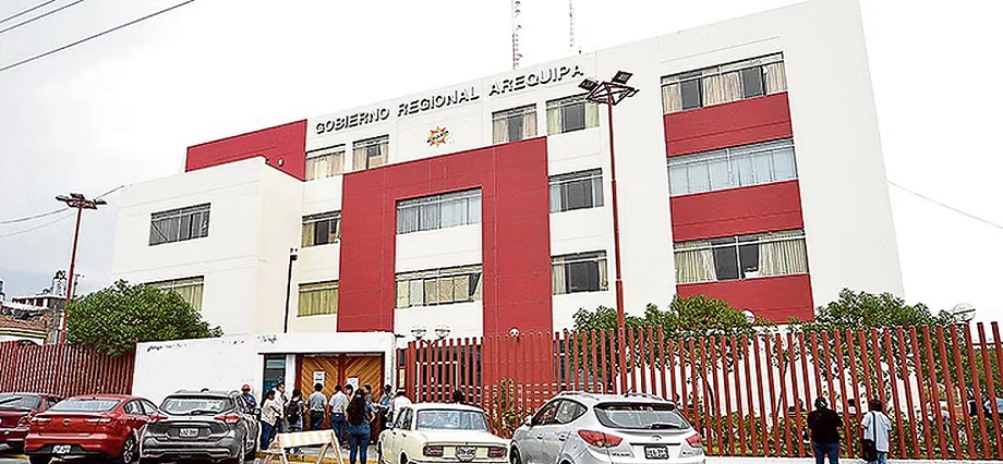 Gobierno Regional de Arequipa: Licitación de CAR cae cuatro veces