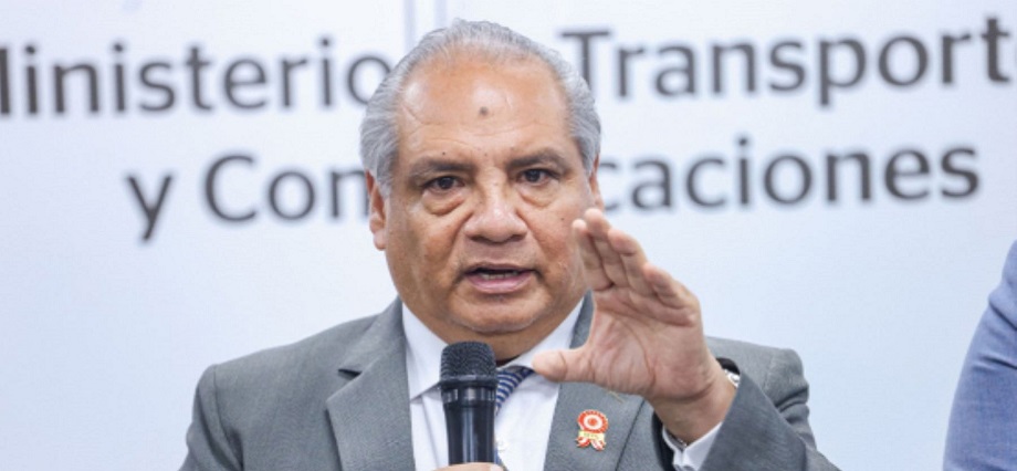 MTC da duro golpe a la corrupción: ministro pone fin a mafias en tema de licitación