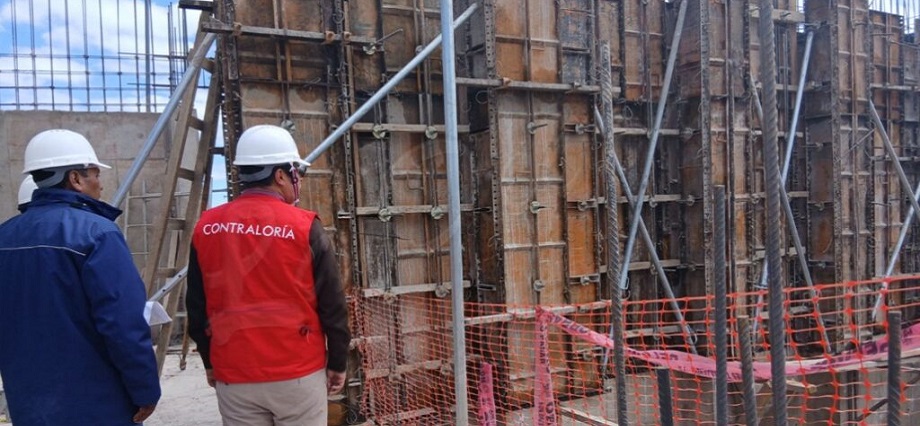 Contraloría detecta deficiencias en la construcción del Teatro Municipal de Yunguyo