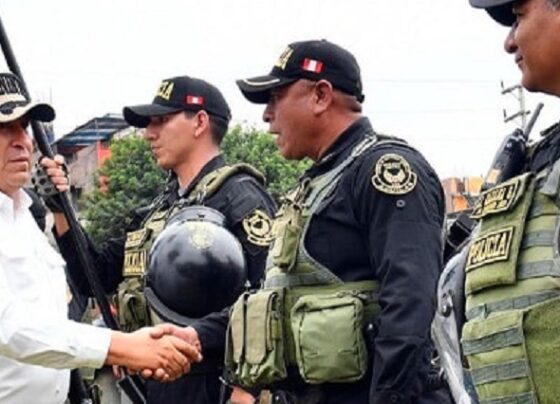 PNP posterga tres veces compras de pistolas, desde que ingresó gobierno de José Jerí