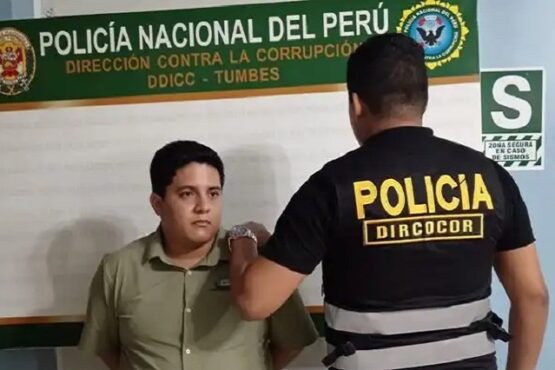 Por corrupción caen asesor del GR-Tumbes, su esposa y su trabajadora del hogar Por corrupción caen asesor del GR-Tumbes, su esposa y su trabajadora del hogar