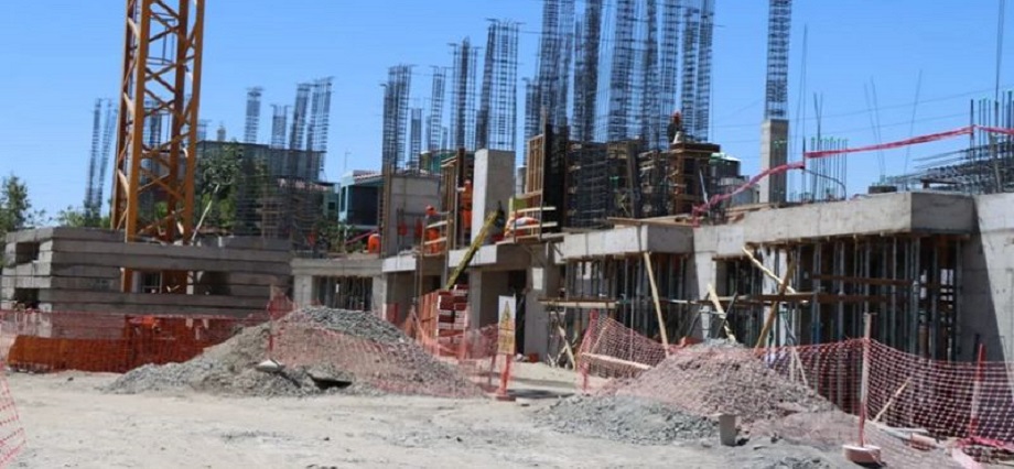 Contraloría revela fallas graves en dos obras emblemáticas de la gestión de Renzo Salas en Sachaca