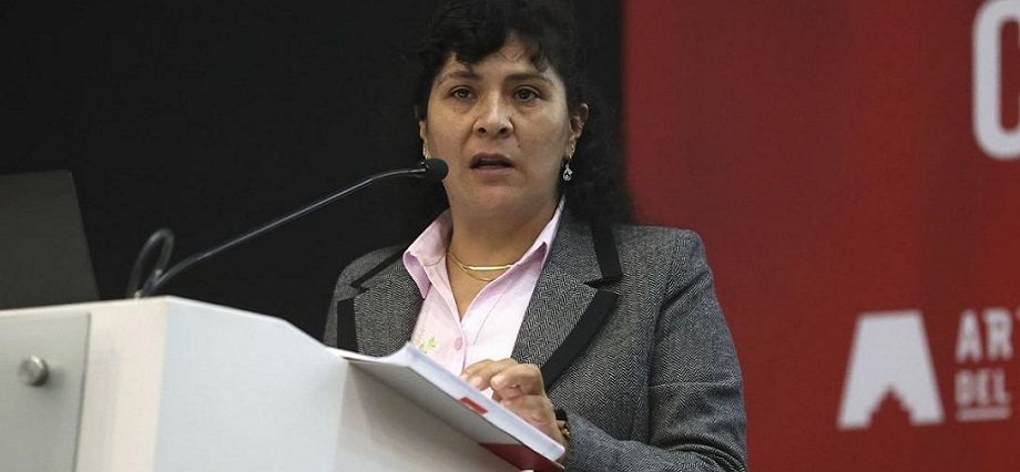 Fiscalía pide ampliar investigación a Lilia Paredes por 36 meses por el caso Anguía