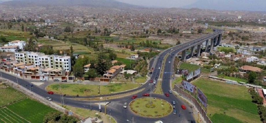 MEF: Gobierno destina más de S/900 millones para continuidad de obras en 22 regiones