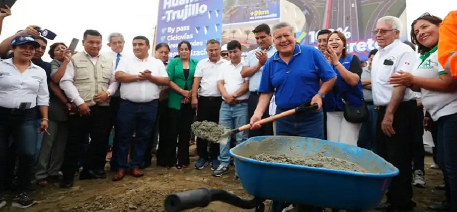 Cinco funcionarios de Acuña acusados de corrupción