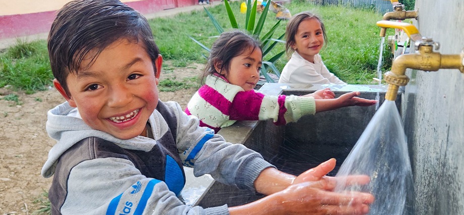 Gobierno invirtió S/ 811 millones en saneamiento para 89,000 peruanos de zonas rurales