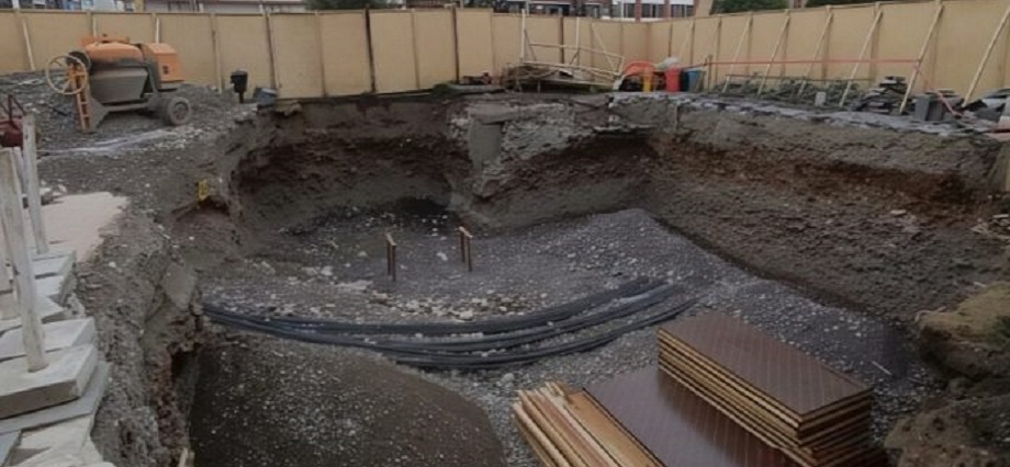 Obra de Plaza de la Constitución paralizada hace más de diez días