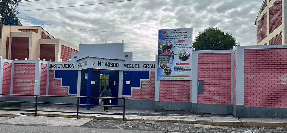 Deficiencias técnicas retrasan reconstrucción de colegio en Paucarpata