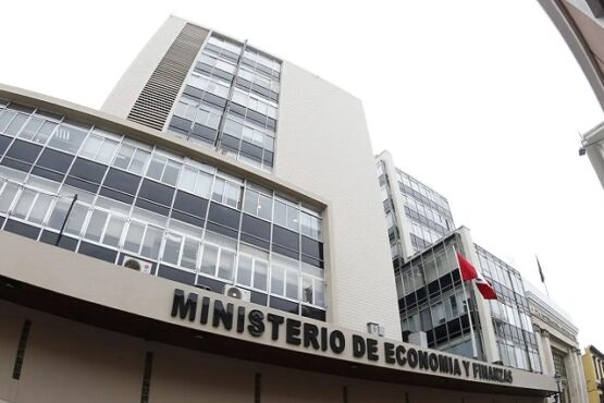 MEF y UNOPS suscriben acuerdo para modernizar contratación y ejecución de obras