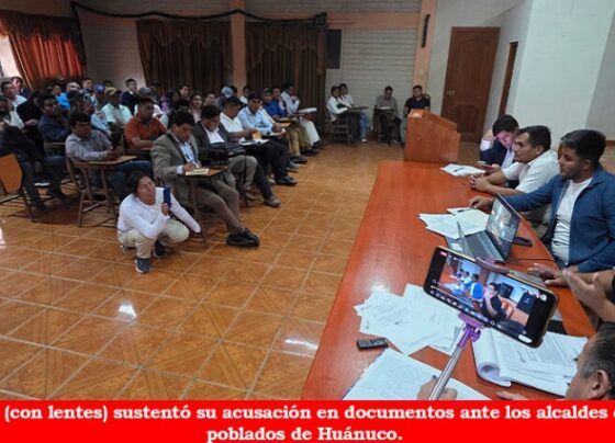 Consejero denuncia plagio de proyecto para compra de camiones y sobrevaloración