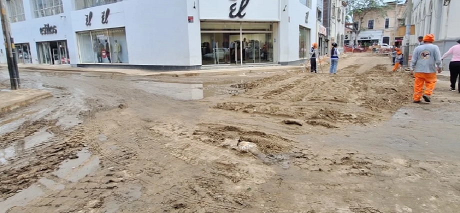 Piura: negocios se debaten entre la subsistencia y potencial quiebra por obras de pavimentación y otras