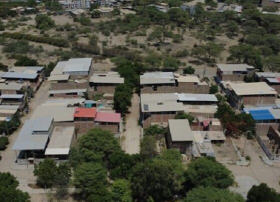 Piura: colocan primera piedra de obra de agua y alcantarillado en El Bosque, Castilla