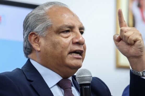 Cámaras de seguridad en el MTC: exministro César Sandoval denuncia presunto direccionamiento y millonario favorecimiento en licitación