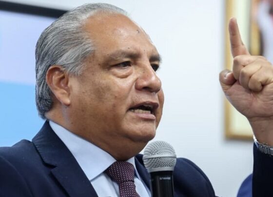 Cámaras de seguridad en el MTC: exministro César Sandoval denuncia presunto direccionamiento y millonario favorecimiento en licitación