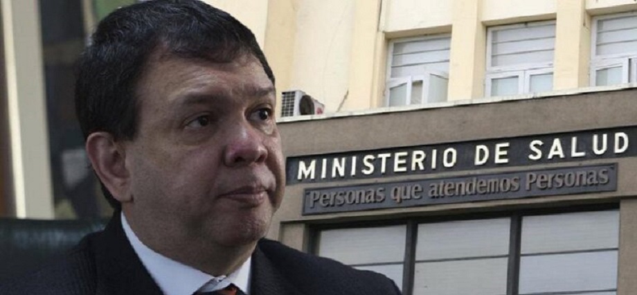 Millonarias compras en Salud bajo la lupa por antecedentes del ministro Velazco